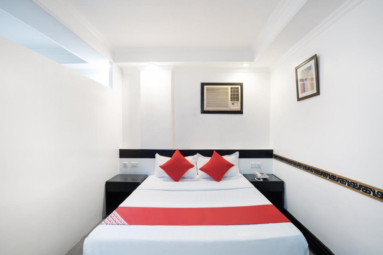 Oyo 138 White Palace Hotel Manila Exterior photo